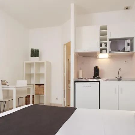 Les Douves * אנסניס