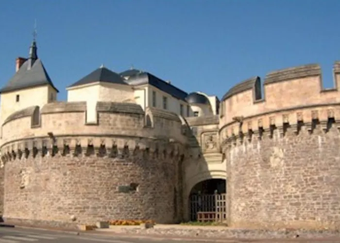 Les Douves Apartment *