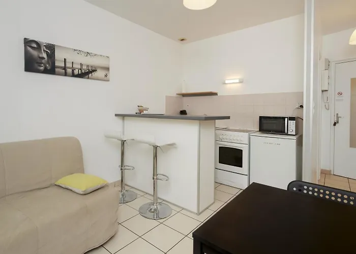 Les Douves Apartment